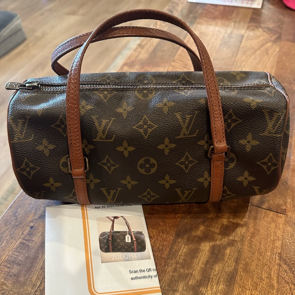 Louis Vuitton Vintage Papillon 26
